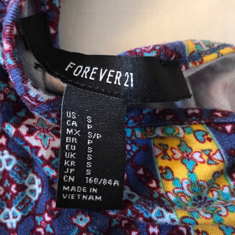 Patterned tank top - Picture 3 of 3